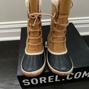 Sorel out and about Plus tall 8.5